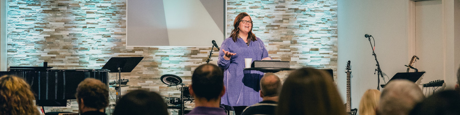 Modern Worship Service Ashworth Church West Des Moines